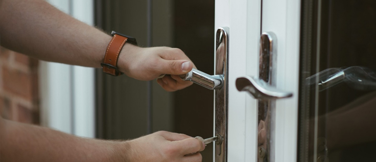 24 hour key locksmith Parkway