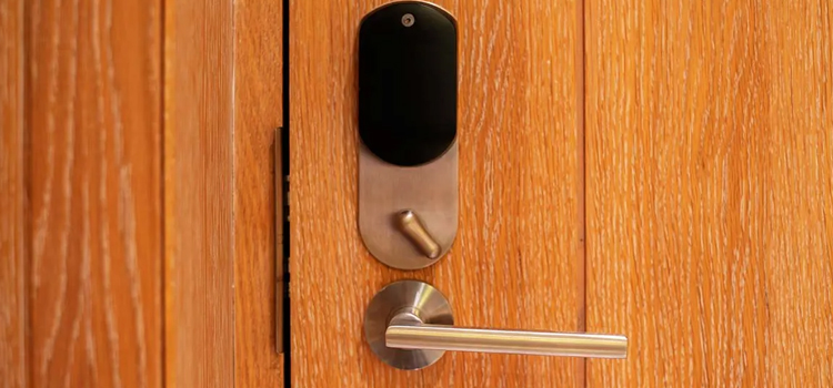 Automatic Locking Door Knob Parkway